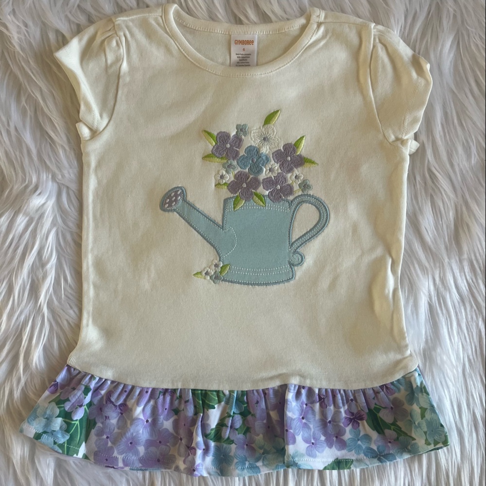 Embroidered Peplum Top and Hydrangea Print Capri Leggings - Picture 3 of 4